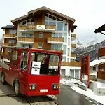 In サース フェー